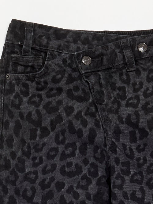 Vaquero con tapeta de botones asimétrica - Kiabi