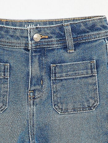 Vaquero corte flare/bootcut con bolsillos de parche