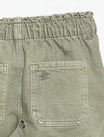 Vaquero de pierna ancha con motivo bordado