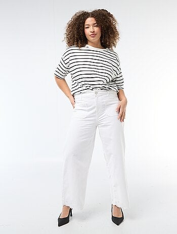 Vaquero de pierna ancha y talle alto con bolsillos de parche delanteros y traseros