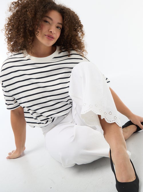 Vaquero de pierna ancha y talle alto con bolsillos de parche delanteros y traseros - Kiabi