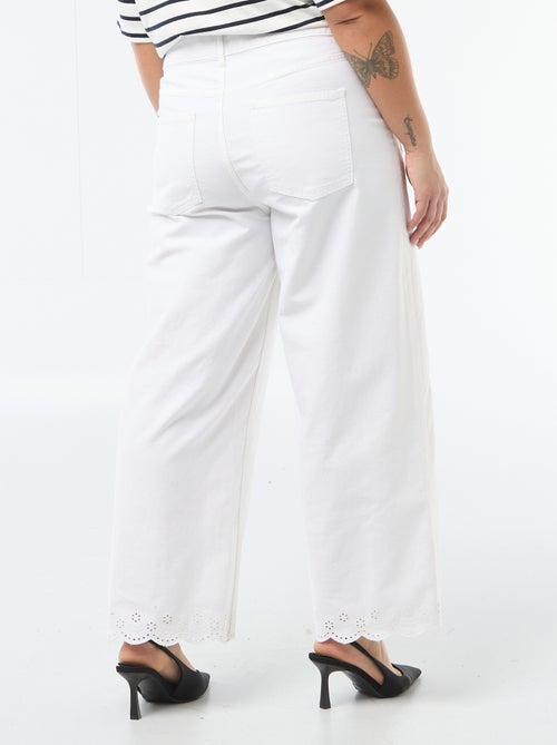 Vaquero de pierna ancha y tiro alto con bolsillos de parche delanteros y traseros - Kiabi