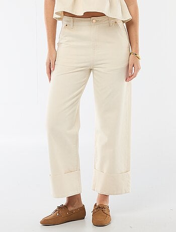 Vaquero de tiro alto con vuelta en el bajo