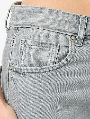 Vaquero denim de pierna ancha con bordados