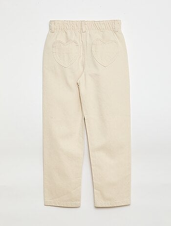 Vaquero mom con bolsillos en forma de corazón