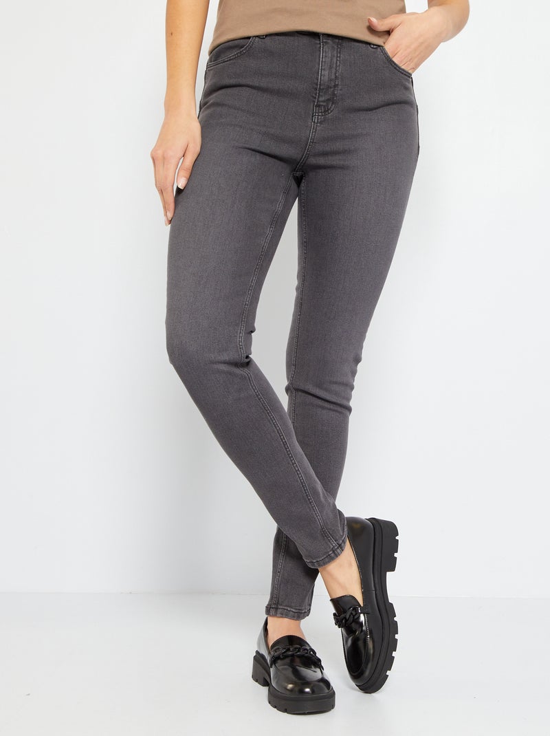 Vaquero push-up de tale alto L34 GRIS - Kiabi