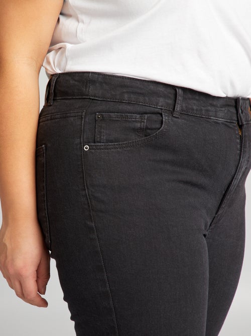 Vaquero regular con 5 bolsillos L30 - Kiabi