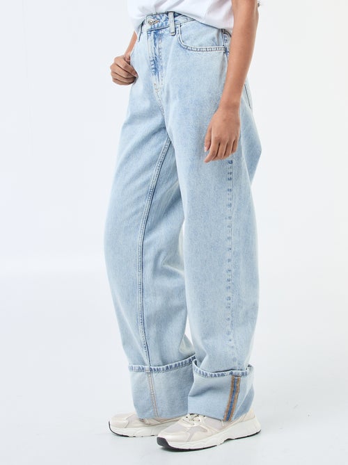 Vaquero regular / talle estándar con bajos anchos - Kiabi