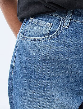 Vaquero regular / talle estándar con dobladillos anchos