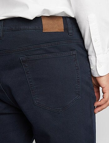 Vaquero slim con 5 bolsillos - L30