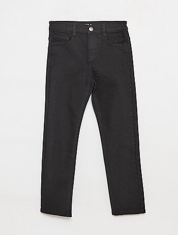 Vaquero slim con 5 bolsillos