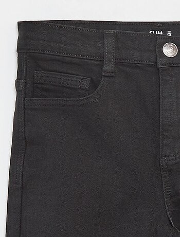 Vaquero slim con 5 bolsillos