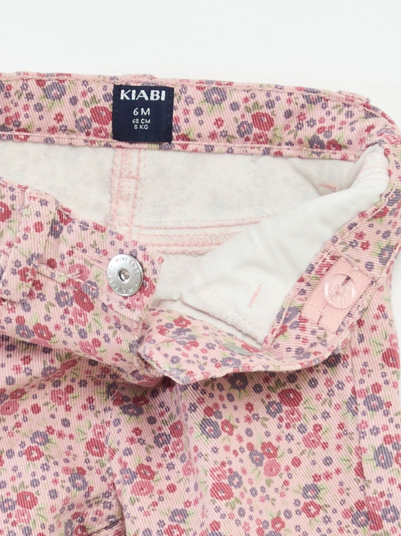 Vaquero slim con estampado floral Purpura - Kiabi