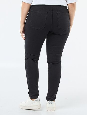 Vaquero slim de talle alto - L32