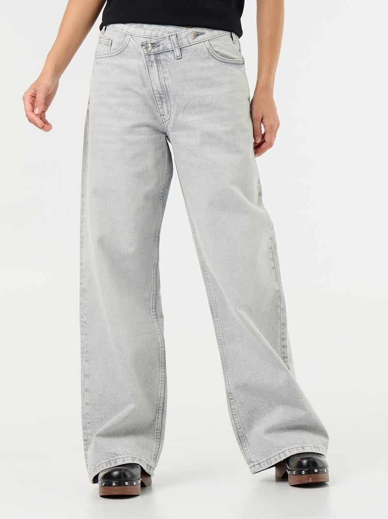 Vaquero wide con tapeta de botones descentrada Gris - Kiabi