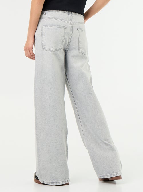 Vaquero wide con tapeta de botones descentrada - Kiabi Vaquero wide con tapeta de botones descentrada - Kiabi