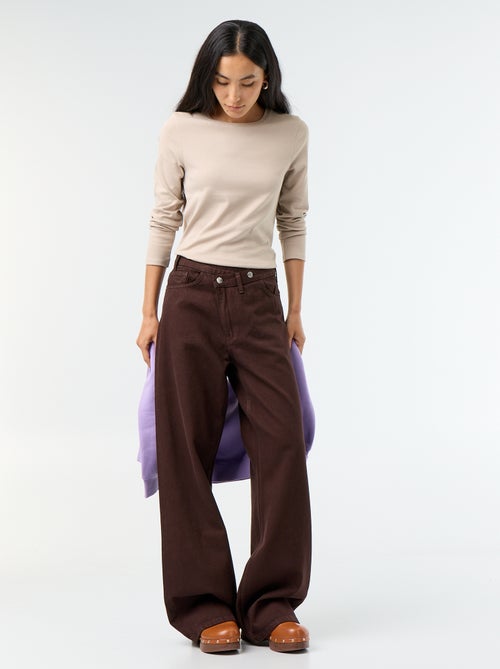 Vaquero wide con tapeta de botones descentrada - Kiabi Vaquero wide con tapeta de botones descentrada - Kiabi