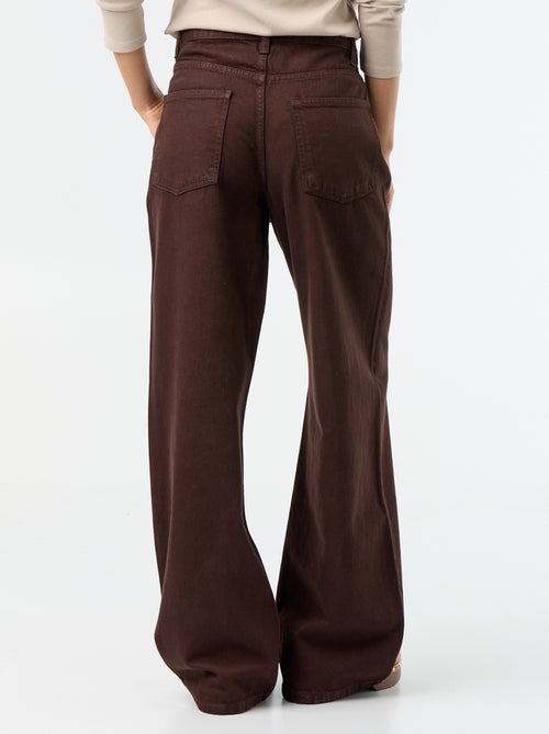 Vaquero wide con tapeta de botones descentrada - Kiabi Vaquero wide con tapeta de botones descentrada - Kiabi
