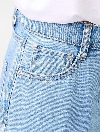 Vaquero wide leg ancho con nudos fantasía en el bajo
