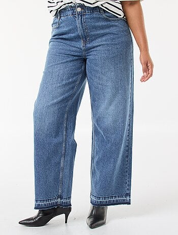 Vaquero wide leg con bajos deshilachados