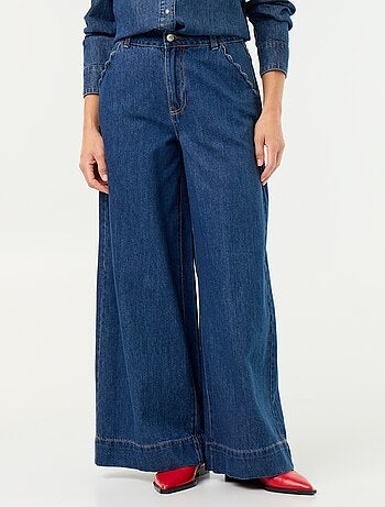 Vaquero wide leg con bolsillos recortados