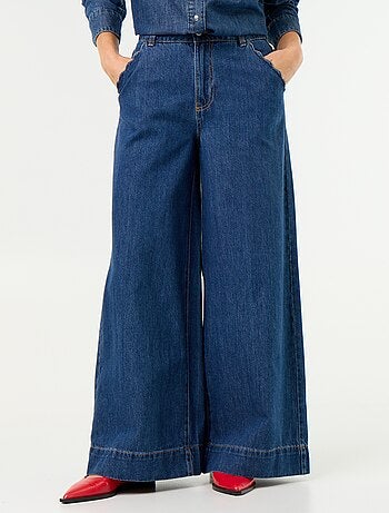Vaquero wide leg con bolsillos recortados