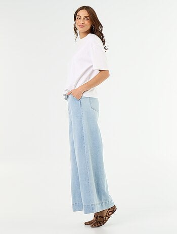 Vaquero wide leg con bolsillos recortados