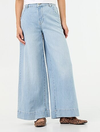 Vaquero wide leg con bolsillos recortados