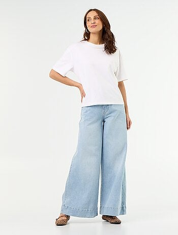 Vaquero wide leg con bolsillos recortados