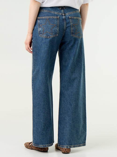 Vaquero wide leg con estrellas bordadas en los bolsillos traseros - Kiabi