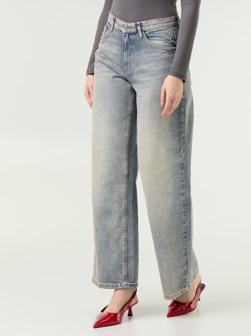Vaquero wide leg con estrellas bordadas en los bolsillos traseros - Kiabi