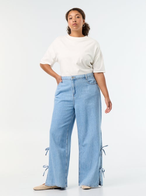 Vaquero wide leg con lazos fantasía en los laterales - Kiabi