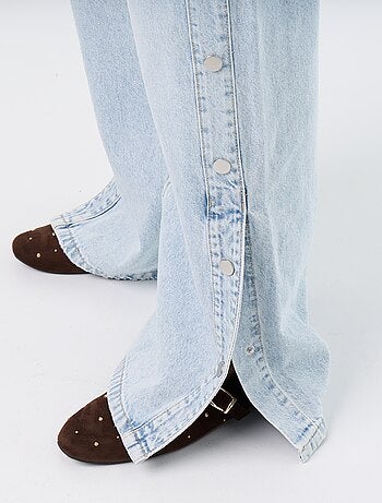 Vaquero wide leg / corte ancho con botones a presión decorativos en los laterales