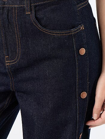 Vaquero wide leg / corte ancho con botones a presión decorativos en los laterales