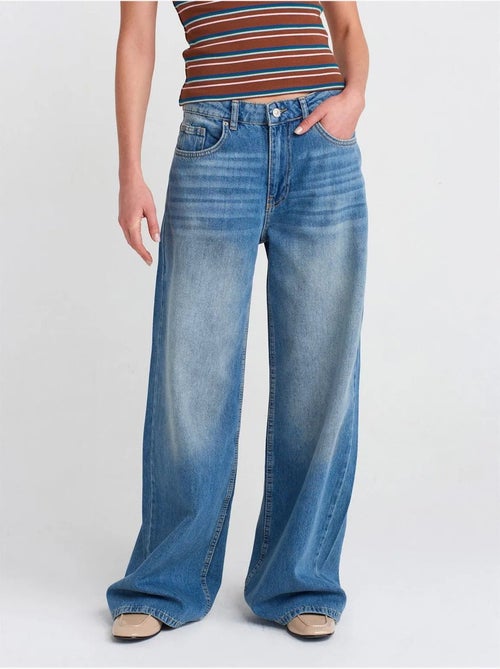 Vaqueros de denim de algodón de tiro alto y pernera ancha dilvin - Kiabi Vaqueros de denim de algodón de tiro alto y pernera ancha dilvin - Kiabi