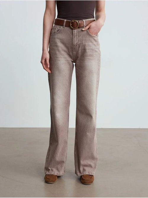 Vaqueros de denim de pierna recta y tiro alto dilvin - Kiabi Vaqueros de denim de pierna recta y tiro alto dilvin - Kiabi