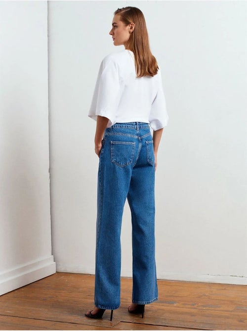 Vaqueros de denim de tiro alto y pernera ancha dilvin - Kiabi Vaqueros de denim de tiro alto y pernera ancha dilvin - Kiabi