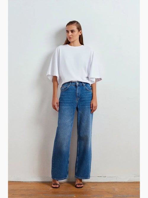Vaqueros de denim de tiro alto y pernera ancha dilvin - Kiabi Vaqueros de denim de tiro alto y pernera ancha dilvin - Kiabi