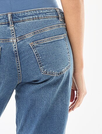 Vaqueros de maternidad corte mom