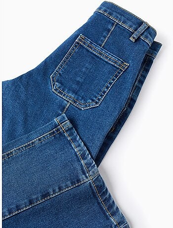 Vaqueros 'wide leg' con costuras en relieve