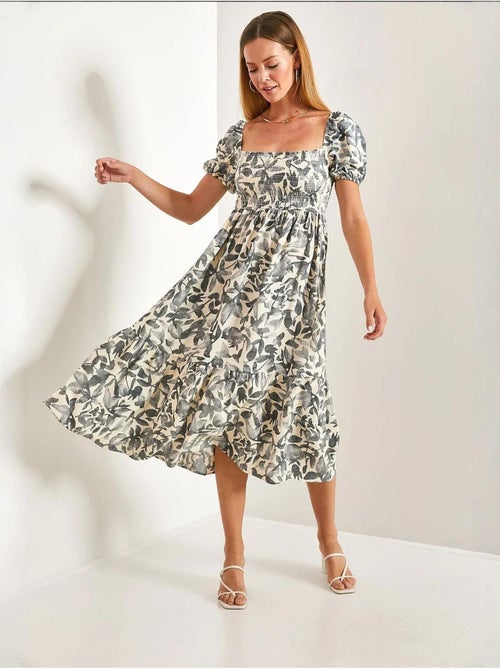 Vestido acampanado con escote cuadrado y fruncido lucci - Kiabi