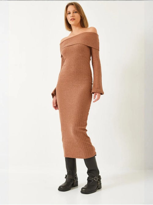 Vestido acanalado con mangas acampanadas y cuello madonna lucci - Kiabi