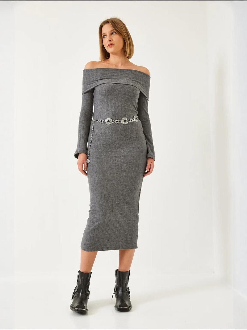 Vestido acanalado con mangas acampanadas y cuello madonna lucci Gris oscuro - Kiabi