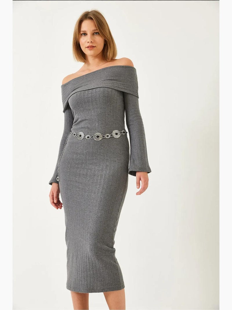 Vestido acanalado con mangas acampanadas y cuello madonna lucci Gris oscuro - Kiabi