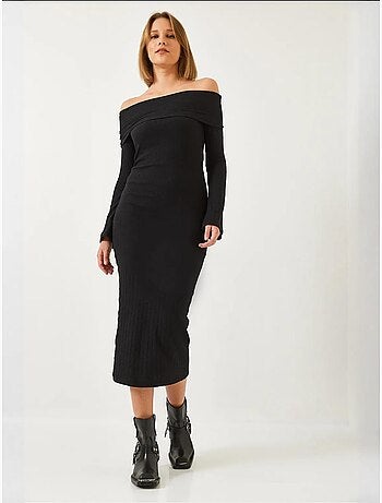 Vestido acanalado con mangas acampanadas y cuello madonna lucci