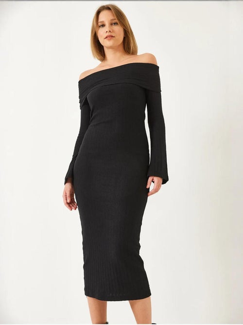 Vestido acanalado con mangas acampanadas y cuello madonna lucci - Kiabi