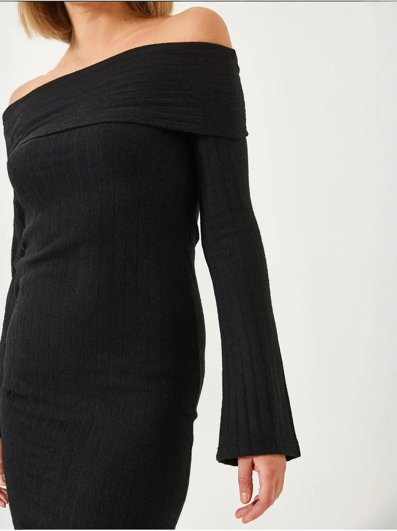 Vestido acanalado con mangas acampanadas y cuello madonna lucci Negro - Kiabi