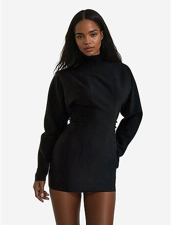 Vestido ajustado plisado con mangas de murciélago