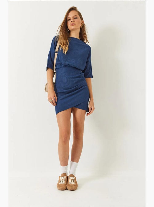 Vestido básico con cintura elástica, mangas murciélago y falda cruzada lucci - Kiabi Vestido básico con cintura elástica, mangas murciélago y falda cruzada lucci - Kiabi