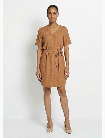 Vestido camisero con escote en pico, bordado con follaje. - Afibel